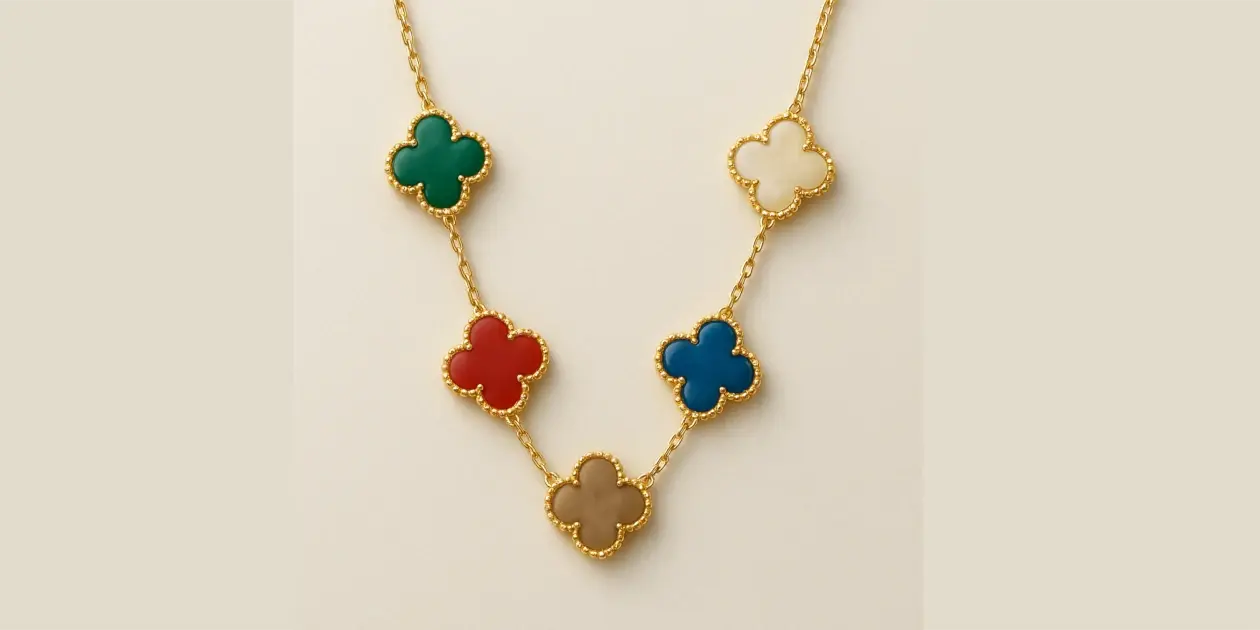 四つ葉のクローバーをモチーフにした、ヴァン クリーフ＆アーペルのアルハンブラのネックレスイメージ画